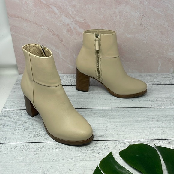 Thursday Boot Company Shoes - Thursday Boot Company Daisy Modern Boot in Cream 7.5 S91